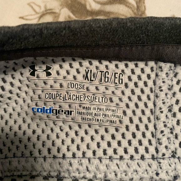 Under Armour Sweatshirt - Picture 4 of 5